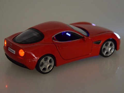 Auto metalowe model Alfa Romeo 8C Competizione skala 1:32 światła ZA4607 Auto metalowe model Alfa Romeo 8C Competizione skala 1:32 światła ZA4607