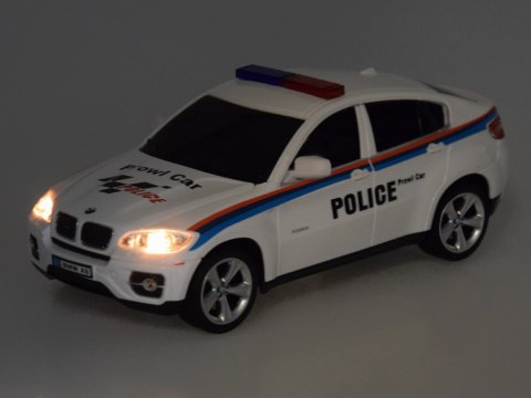 Sportowy radiowóz BMW X6 auto sterowane na pilota RC0660 BI Sportowy radiowóz BMW X6 auto sterowane na pilota RC0660 BI