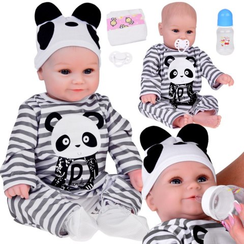Urocza miękka Lalka Chłopiec 45cm jak żywa ubrana kombinezon Panda ZA5358 Urocza miękka Lalka Chłopiec 45cm jak żywa ubrana kombinezon Panda ZA5358