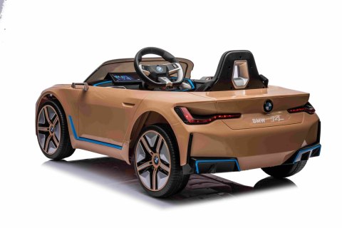 Autko BMW i4 na akumulator dla dzieci Złoty Autko BMW i4 na akumulator dla dzieci Złoty