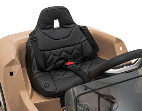 Autko BMW i4 na akumulator dla dzieci Złoty Autko BMW i4 na akumulator dla dzieci Złoty