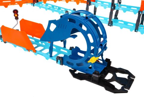 Interaktywny tor wyścigowy z tunelem + dwustronne autko dla dzieci 3+ Dźwięki Światła 80 el. Interaktywny tor wyścigowy z tunelem + dwustronne autko dla dzieci 3+ Dźwięki Światła 80 el.