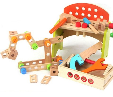 Duży drewniany warsztat Duży drewniany warsztat