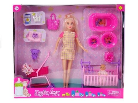 Lalka 29cm w pokoju dziecięcym Lalka 29cm w pokoju dziecięcym