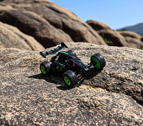 Samochód zdalnie sterowany na pilota terenowy 1:32 15km/h 2,4GHz