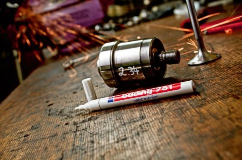 Marker lakierowy 1-2mm 751 biały okrągłą końcówka 751/049/B EDDING