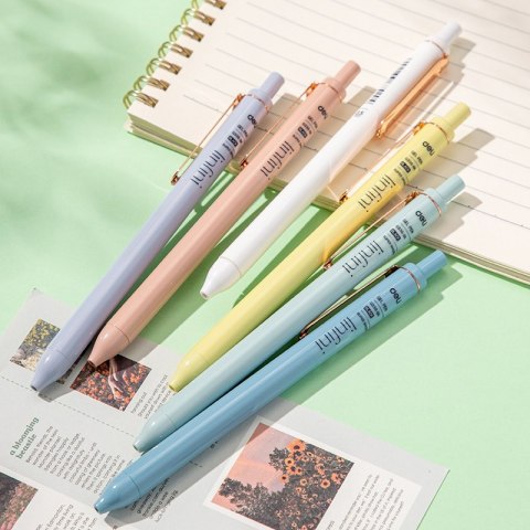 Długopis żelowy Super Smooth czarny Linfini mix kolorów obudowy EG338-BK DELI