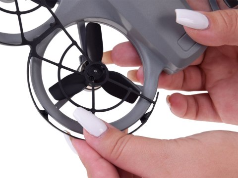 Dron z kamerą - zdalnie sterowany Quadrocopter + pilot z ekranem LCD RC0775