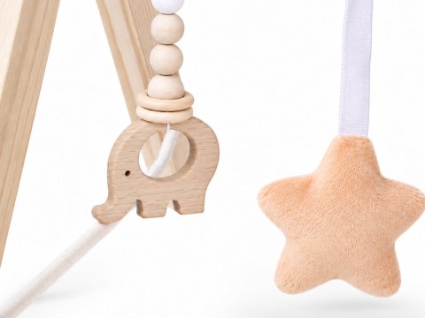 Drewniany Stojak Edukacyjny Baby Gym z 5 zawieszkami dla niemowląt ZA6490