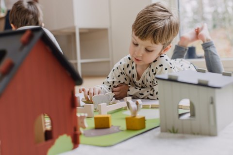 Drewniana farma, zabawka dla dzieci, zwięrzątka na wsi odgrywanie ról Micki Drewniana farma, zabawka dla dzieci, zwięrzątka na wsi odgrywanie ról Micki
