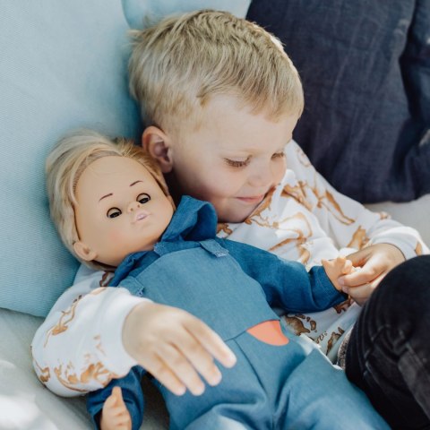 Duża lalka edukacyjna chłopiec Pim nauka języków obcych dla dzieci Skrallan