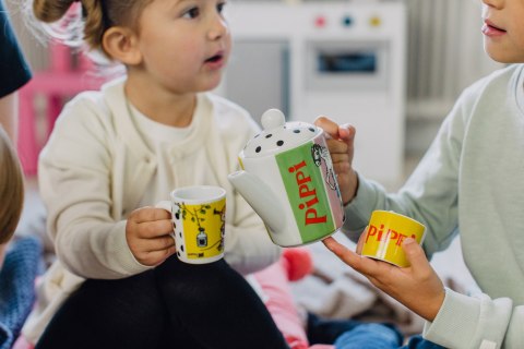 Porcelanowy zestaw do herbaty dla dzieci, Pippi Langstrumpf, naczynia kubki Porcelanowy zestaw do herbaty dla dzieci, Pippi Langstrumpf, naczynia kubki