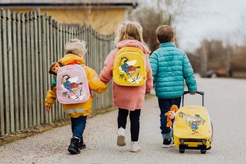 Walizka na kółkach dla dzieci żółta akcesoria podróż zabawka wyprawka Pippi Walizka na kółkach dla dzieci żółta akcesoria podróż zabawka wyprawka Pippi
