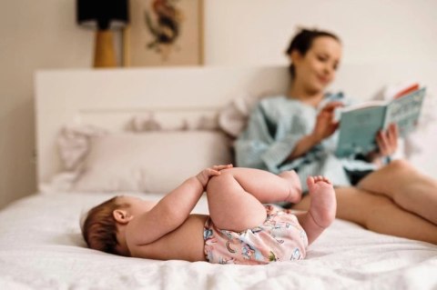 Pieluszka z kieszonką JEDNOROŻCE 5-15kg - rzepy Pieluszka z kieszonką JEDNOROŻCE 5-15kg - rzepy