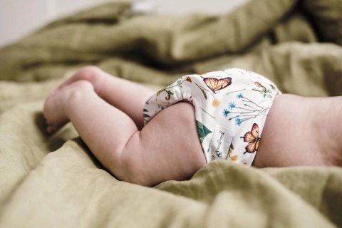 Pieluszka z kieszonką W TRAWIE 5-15kg - rzepy Pieluszka z kieszonką W TRAWIE 5-15kg - rzepy