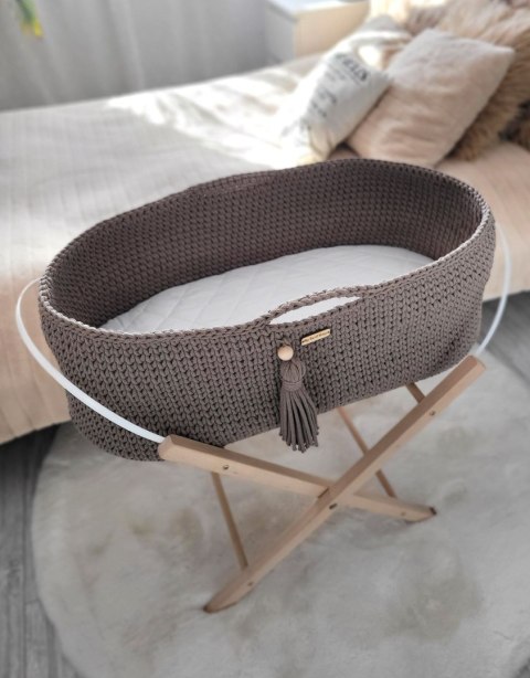 Kosz Mojżesza BOHO Handmade ze stojakiem - mocca Kosz Mojżesza BOHO Handmade ze stojakiem - mocca